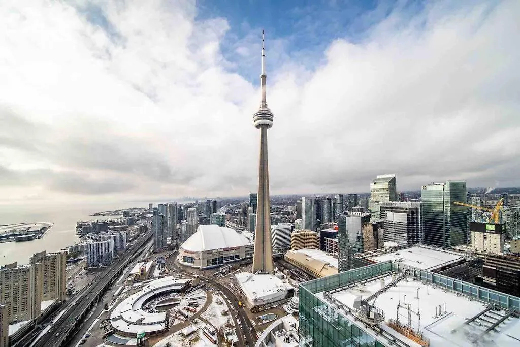 Apartment Signature View Of Cn Tower In Lux Toronto Condo